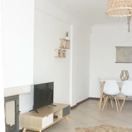 Апартаменты Gare Do Sol Free Parking And Smart Tv